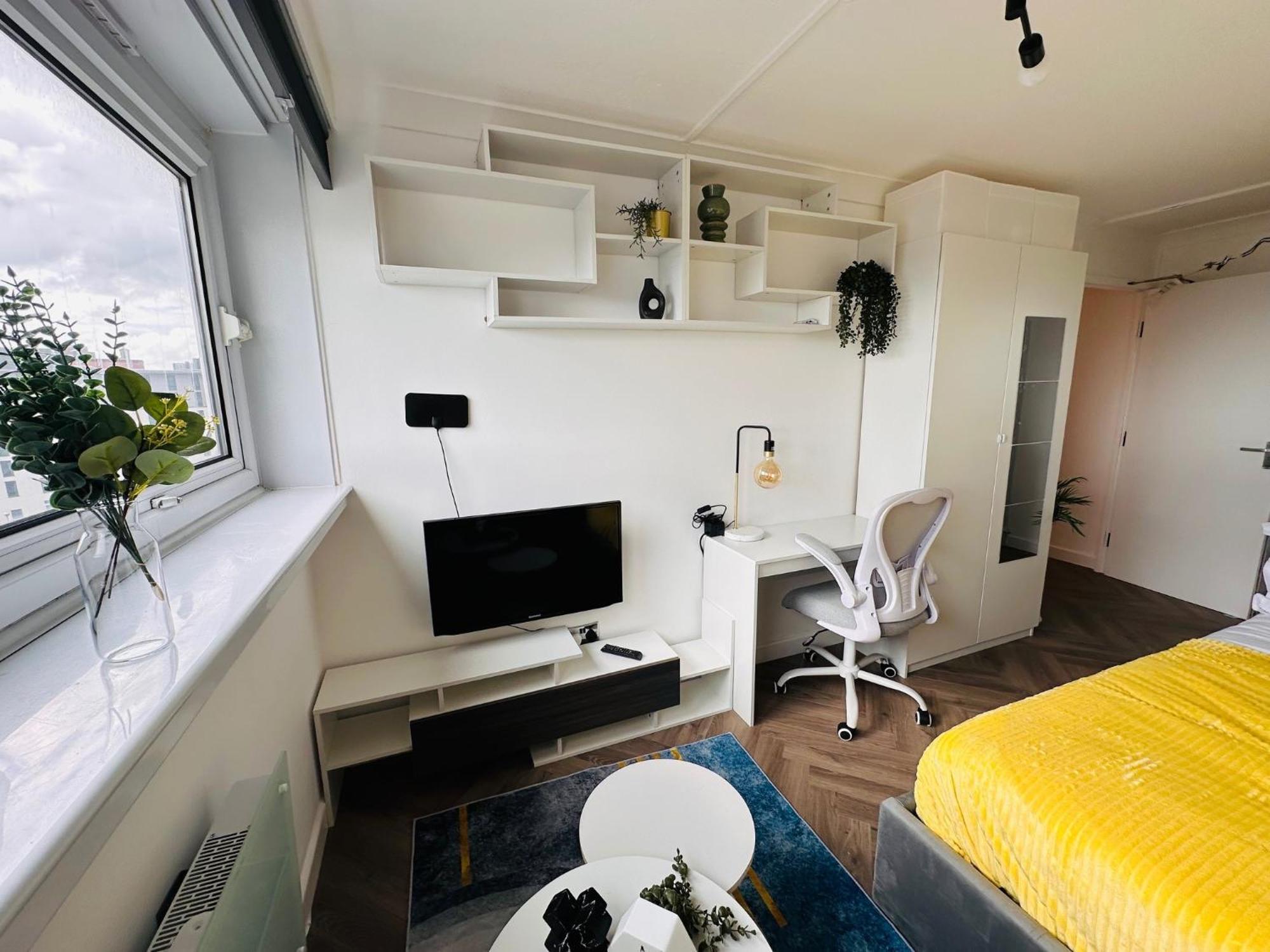 R1 - Private Room In Modern Shared Apartment, Each With Kitchenette, Central Birmingam Exterior foto
