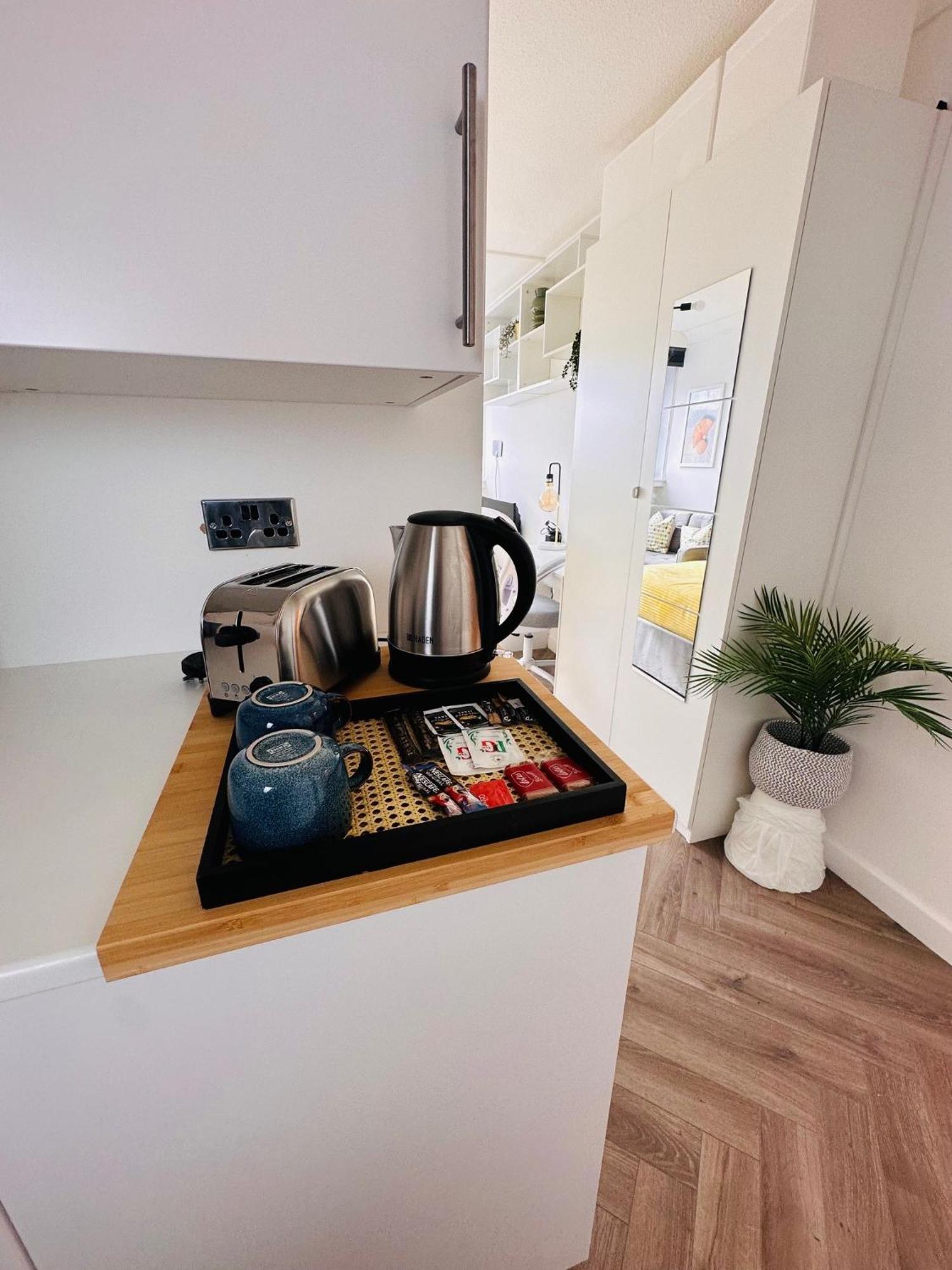 R1 - Private Room In Modern Shared Apartment, Each With Kitchenette, Central Birmingam Exterior foto